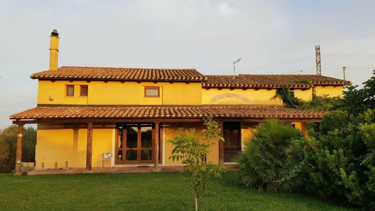 Affittacamere Luti Massama Exterior photo